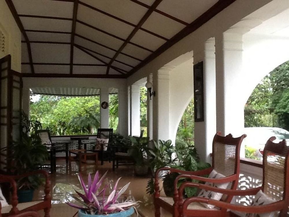 Margaret Villa Gelioya Exterior photo